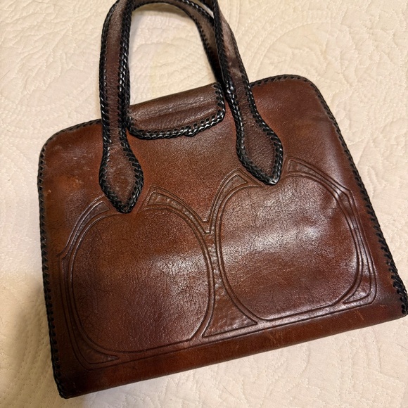 Vintage tooled bag - Picture 2 of 2
